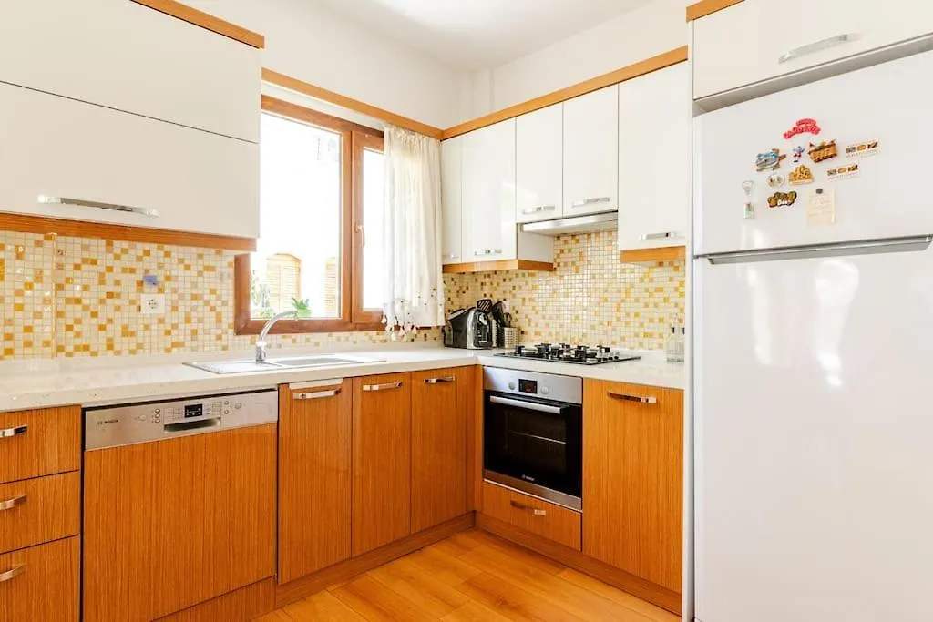 Apartament Phokaian Flat By The Sea Fokaja 0*,